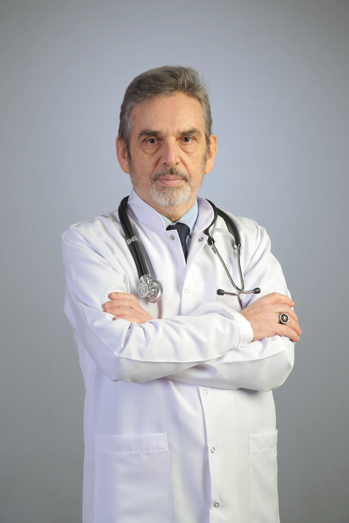 Uzm. Dr. Alptekin Şen portresi